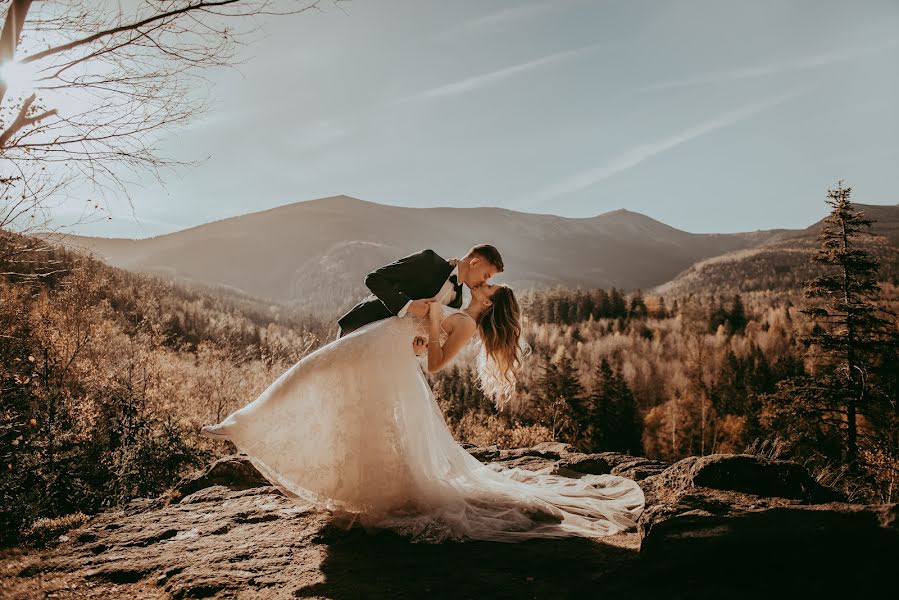 Fotógrafo de casamento Kamil Przybył (kamilprzybyl). Foto de 3 de novembro 2022