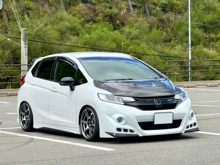 フィットの9月もよろしくお願いします。・iPhoneクオリティ・ADVAN Racing RG-4・五ヶ山ダムに関するカスタム事例の投稿画像3枚目