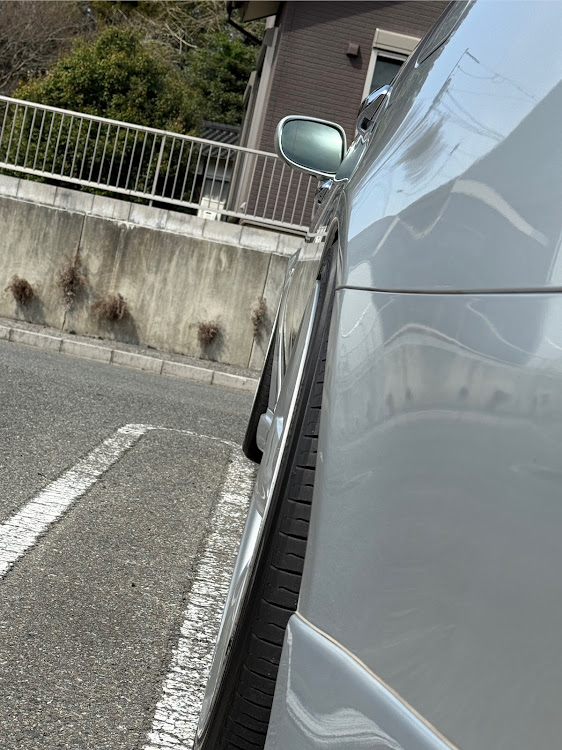 LSのLS460前期・純正ホイール・ツライチに関するカスタム事例の投稿画像1枚目