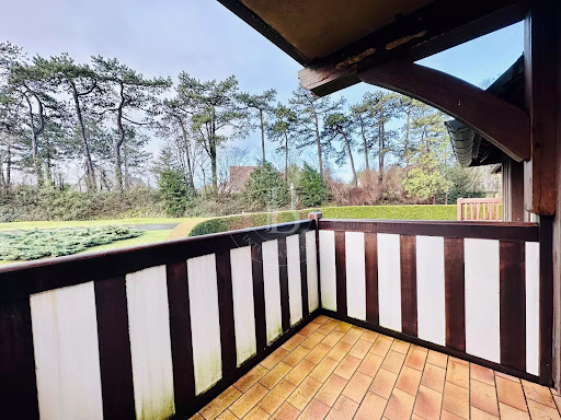 Appartement avec piscine 1