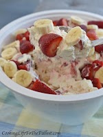 Strawberry-Banana Cheesecake Salad was pinched from <a href="http://cookinglifetothefullest.com/strawberry-banana-cheesecake-salad/" target="_blank">cookinglifetothefullest.com.</a>