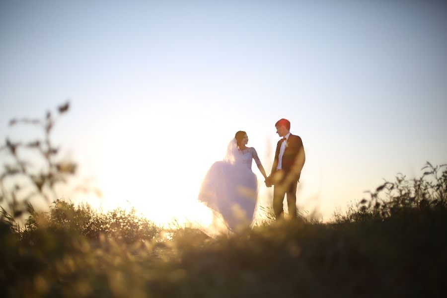 Fotógrafo de casamento Evgeniya Satalkina (vinza). Foto de 22 de agosto 2017