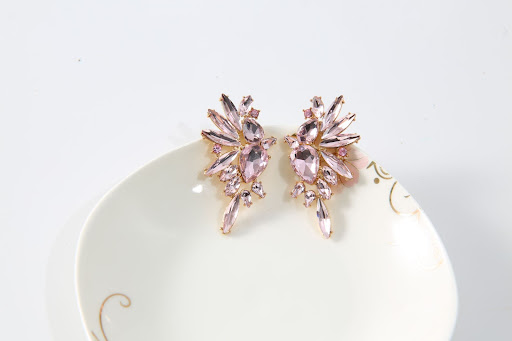 Title 1, Colorful Luxury Temperament and Fully-jeweled G...