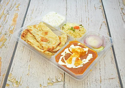 Paneer Lababdar With 2 Butter Naan