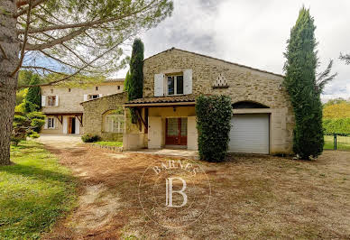 Maison avec jardin et terrasse 3