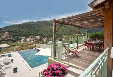 Villa avec piscine en bord de mer 5