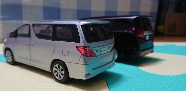 ZOUさんさんが投稿したアルファード・1/30ミニカーに関するカスタム事例の投稿画像5枚目