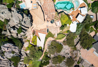 Villa avec piscine en bord de mer 3