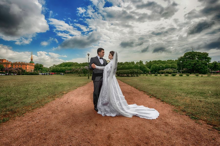 Wedding photographer Aleksandr Dyadyura (diadiura). Photo of 19 July 2022