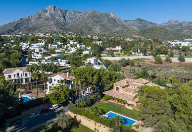 Villa avec piscine et terrasse 3