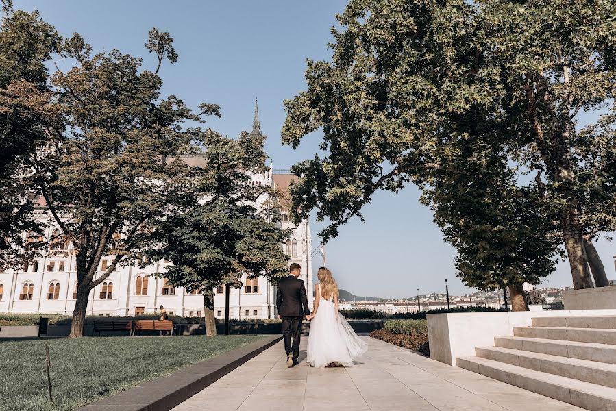 Fotógrafo de casamento Nazar Petryshak (petryshakn). Foto de 17 de janeiro 2019