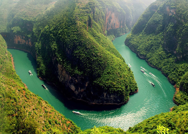 Explore the scenic gorges of China\xe2\x80\x99s Yangzi River aboard Sanctuary Yangzi Explorer.