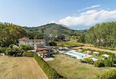 Villa with pool and garden 5