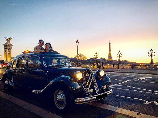 Visite de Paris la nuit en voiture de collection