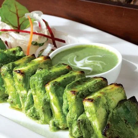 Paneer Haryali Tikka(8 Pieces)