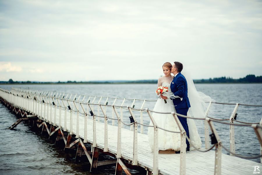 Wedding photographer Anatoliy Roschina (tosik84). Photo of 21 September 2015