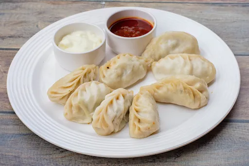 Veg Steamed Momos [6 Pieces]