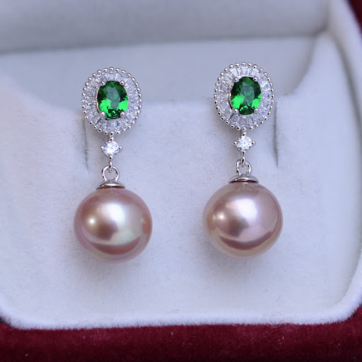 Title 2, Freshwater Pearl Ear Studs 10-11mm White Perfec...