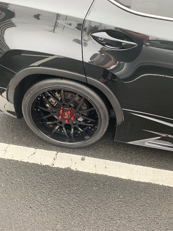 RXの正面写真・#正面写真・梅雨明け間近・ホイール交換・車高調整に関するカスタム事例の投稿画像3枚目