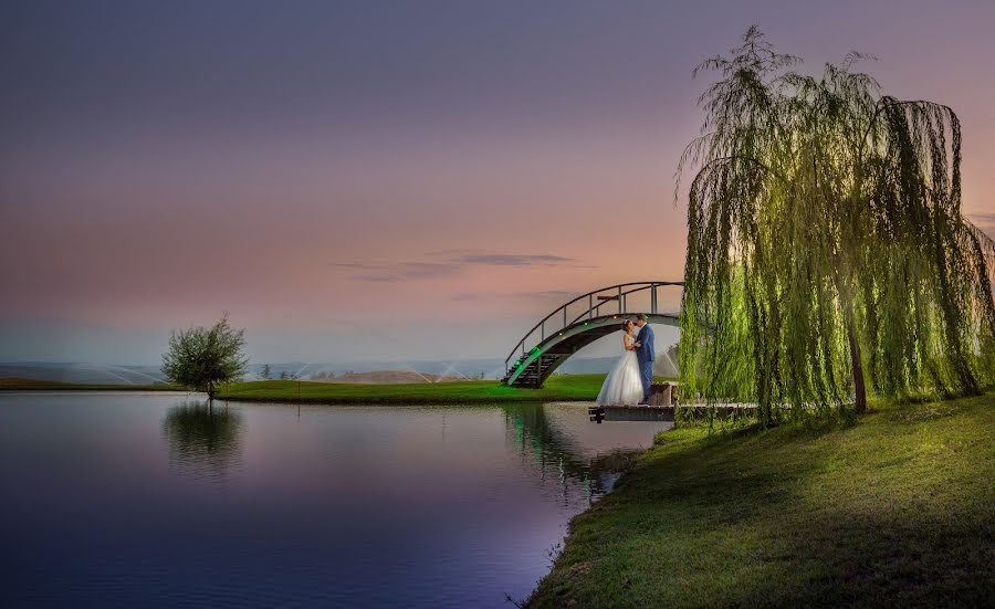 Jurufoto perkahwinan Yuriy Akopov (danisyfer). Foto pada 28 Ogos 2017