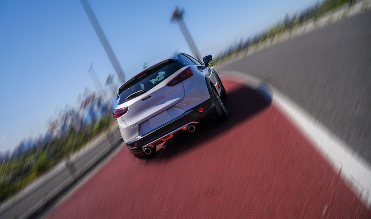CX-3のあなたの推し撥水コートは？・梅雨入り・アプリ加工・コレでしばらくお休み🥲に関するカスタム事例の投稿画像4枚目