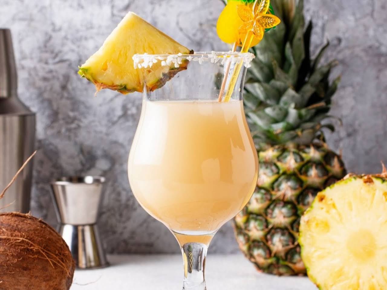 Frozen pineapple daiquiri - Caroline's Cooking