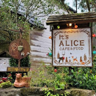 It's ALICE Cafe & Food