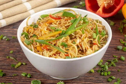 Chicken Schezwan Noodles