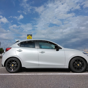 MAZDA2 DJLFS