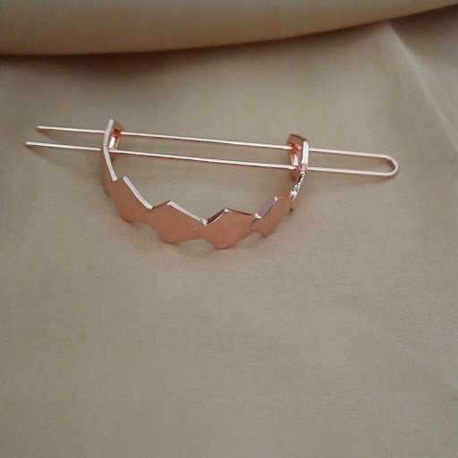 Rose gold grid