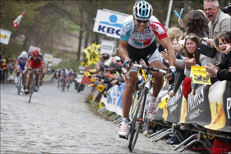 Gilbert droomt weer van de Ronde, waar hij twee keer podium reed en deze meesterlijke demarrage uit zijn benen schudde (mét beelden!)