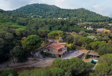 House with pool and garden 1