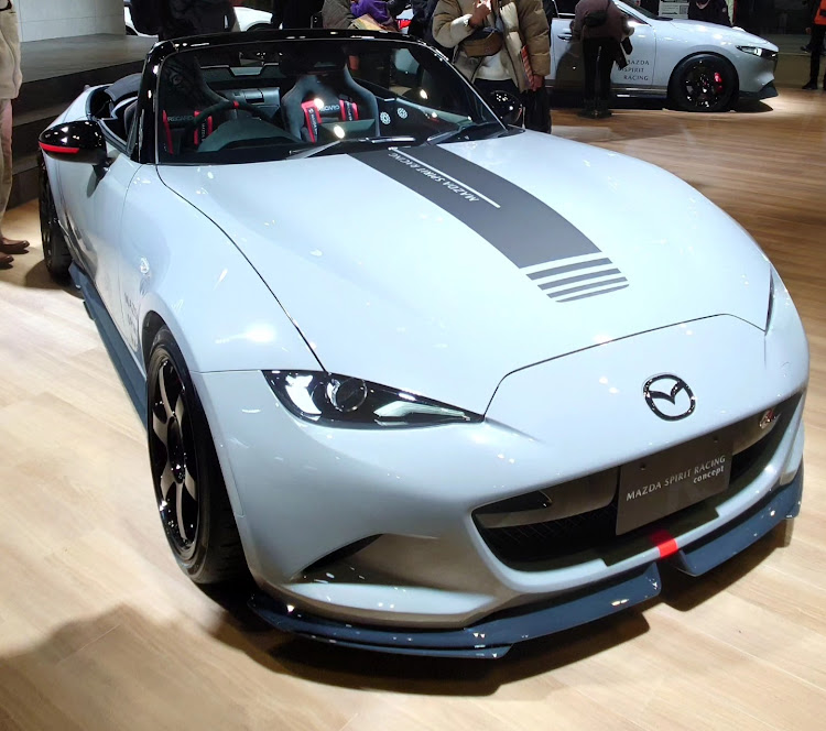 YOU『ゆう』さんが投稿した車好きと繋がりたい・MAZDA・ロードスターNDに関するカスタム事例の投稿画像1枚目
