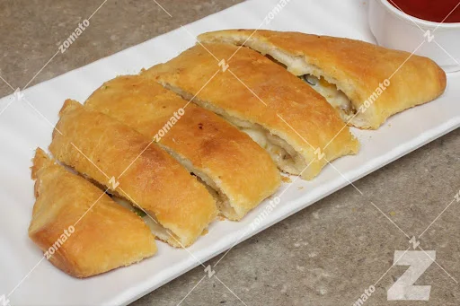 Stuff Garlic Bread With Cheesy Dip