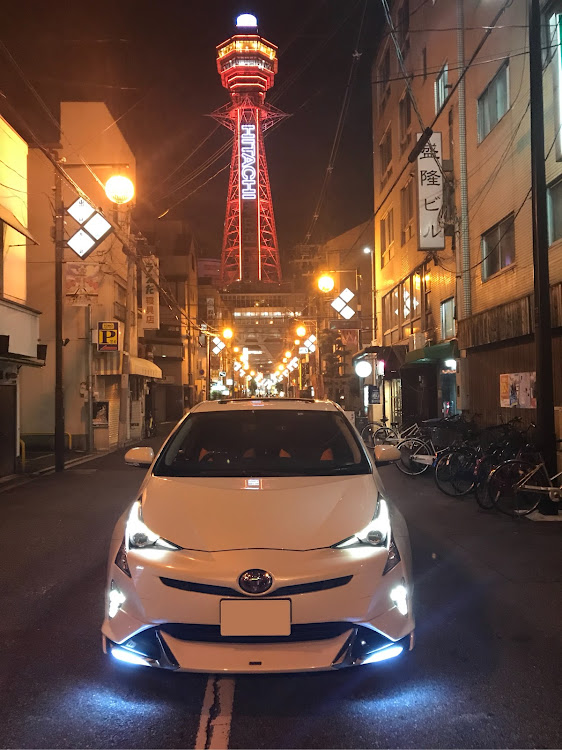 プリウスの右斜め前写真展・鞍馬天狗・通天閣に関するカスタム事例の投稿画像4枚目