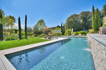 villa à Mougins (06)