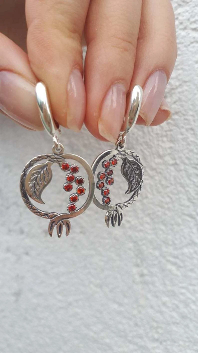 Title 3, Pendentif de boucles doreilles vintage en zirc...