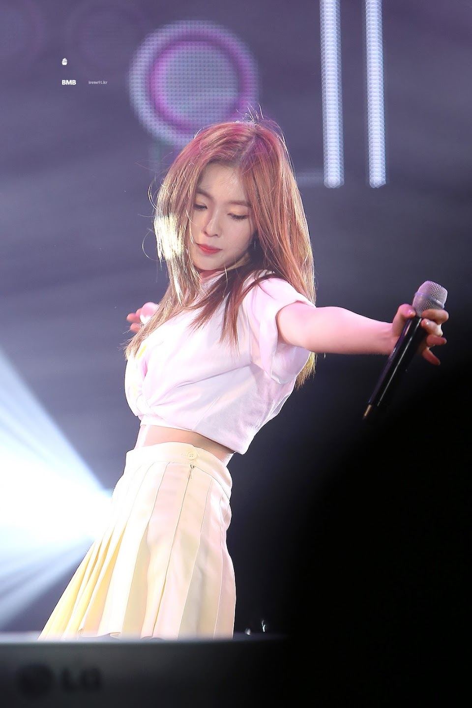 Here's How Irene's Waist Actually Is In Real Life... OMG -