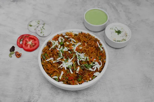 Sabzi Biryani [1 Litre] With Raita