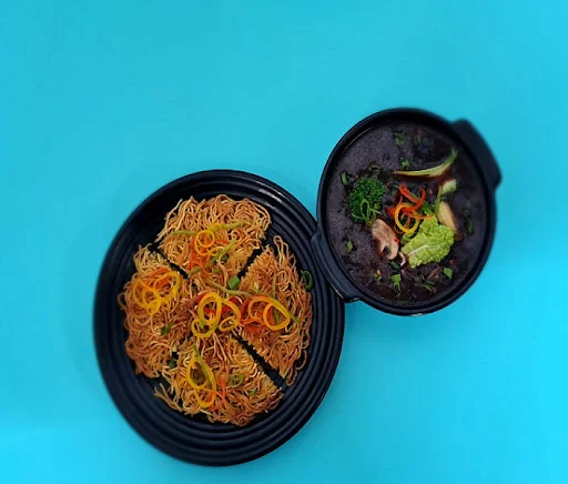 Veg Pan Fried Crispy Noodles With Choice Of Sauce