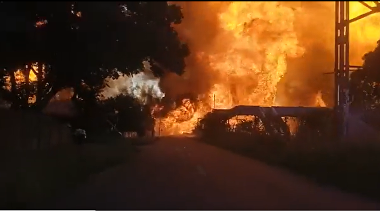 The truck transporting gas tanker got stuck under a bridge in Boksburg and exploded.