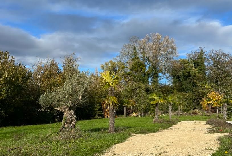  Vente Terrain à bâtir - 800m² à Saint-Yrieix-sur-Charente (16710) 