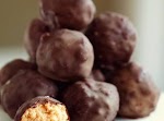 Chocolate Peanut Butter Balls was pinched from <a href="https://www.facebook.com/photo.php?fbid=619424448114101" target="_blank">www.facebook.com.</a>