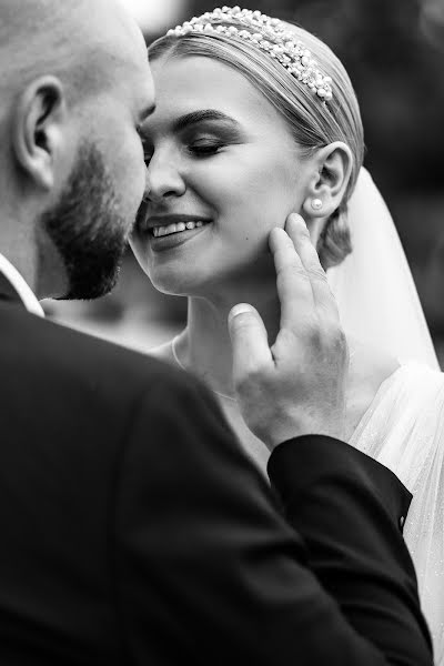 Wedding photographer Nazariy Slyusarchuk (photofanatix). Photo of 7 June 2022