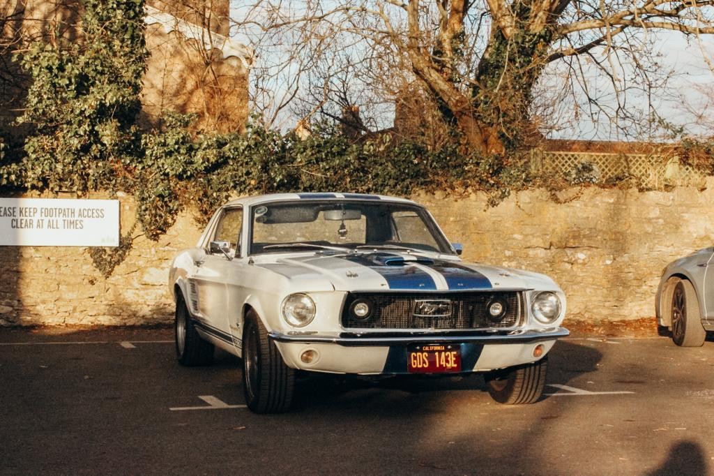 Ford Mustang Hire Bath