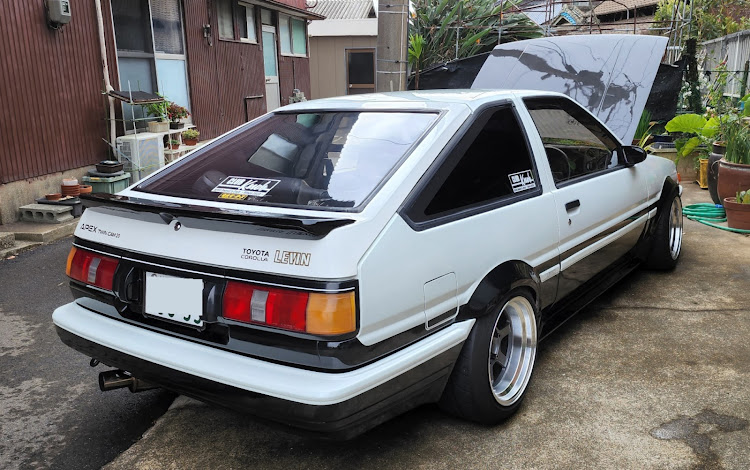 カローラレビンの自作トランクステッカー・洗車、コーティング・ヴュープレックスに関するカスタム事例の投稿画像8枚目