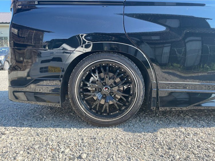 ヴォクシーの90VOXY・GR・タナベダウンサス・i-tune・車高ダウンに関するカスタム事例の投稿画像3枚目