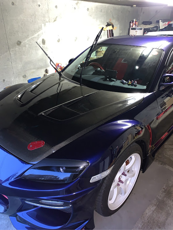 RX-8の手入れ・ワックス掛け・日課・通勤ドライブに関するカスタム事例の投稿画像1枚目