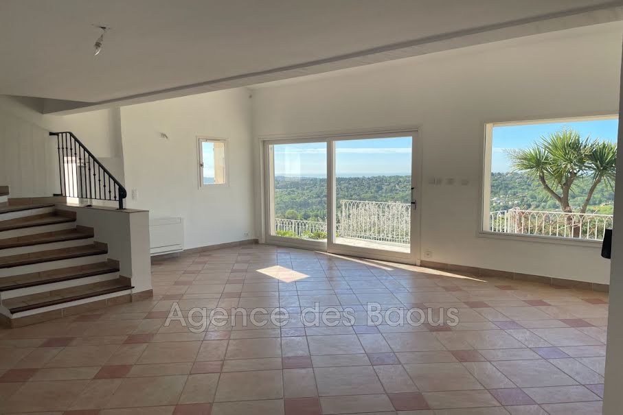 Location  villa 5 pièces 137.97 m² à Saint-Jeannet (06640), 2 650 €