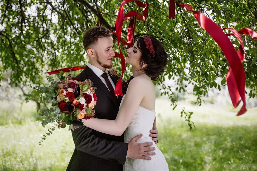 Fotografo di matrimoni Irina Zhdanova (novaphoto). Foto del 7 settembre 2016